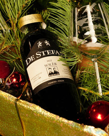 Rotwein De Stefani SOLÉR 2022 mit graviertem Altenburger Weinfest Weinglas in weihnachtlicher Geschenkbox